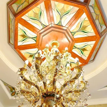 מלון Viktoriya Family Restaurant Complex 4*