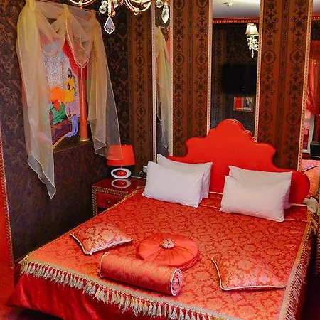 מלון Viktoriya Family Restaurant Complex 4*