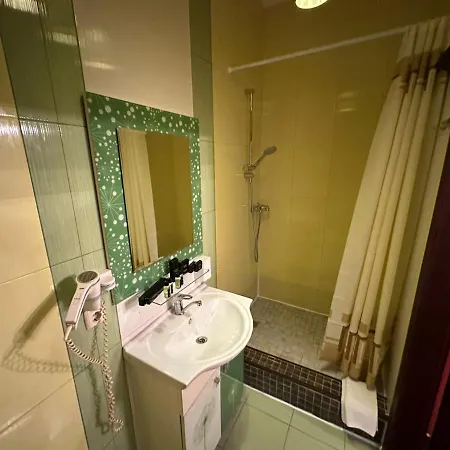 Viktoriya Family Restaurant Complex Hotell 4*