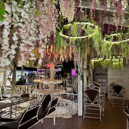 Viktoriya Family Restaurant Complex 4*